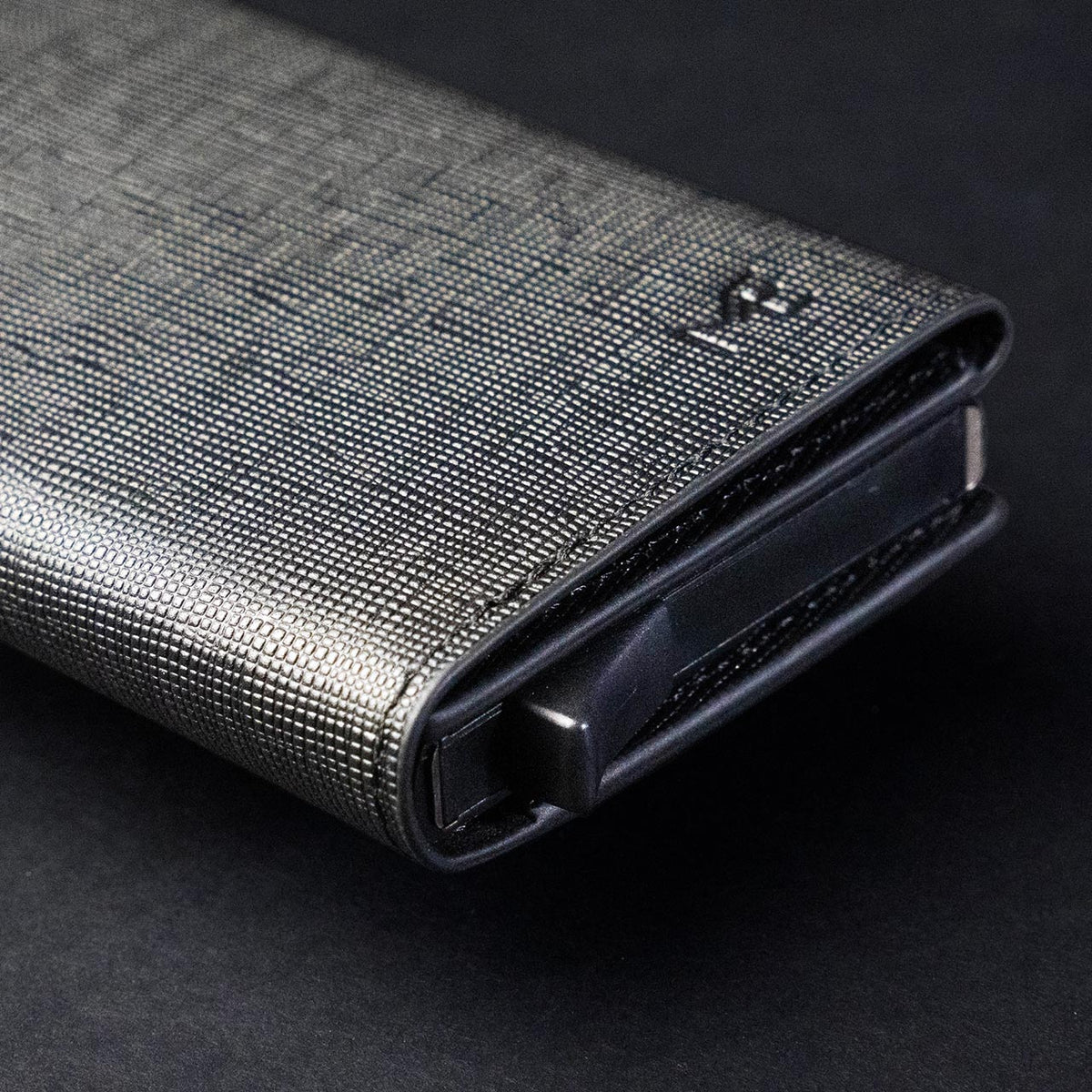 ME-FIT CIPHER WALLET / SAFFIANO LEATHER