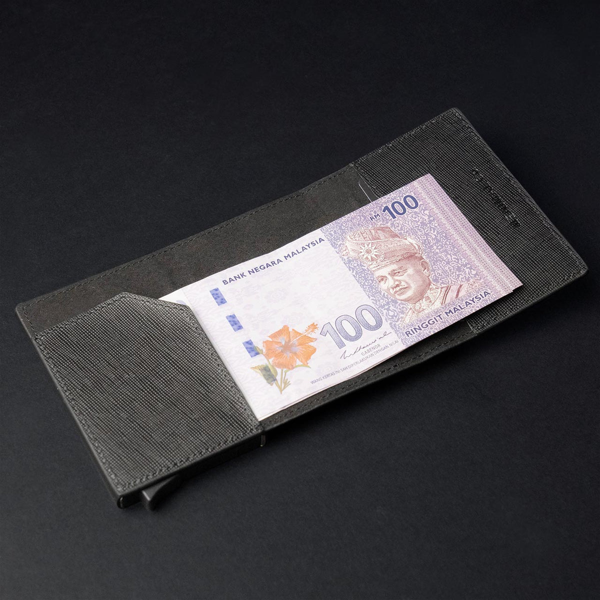 ME-FIT CIPHER WALLET / SAFFIANO LEATHER