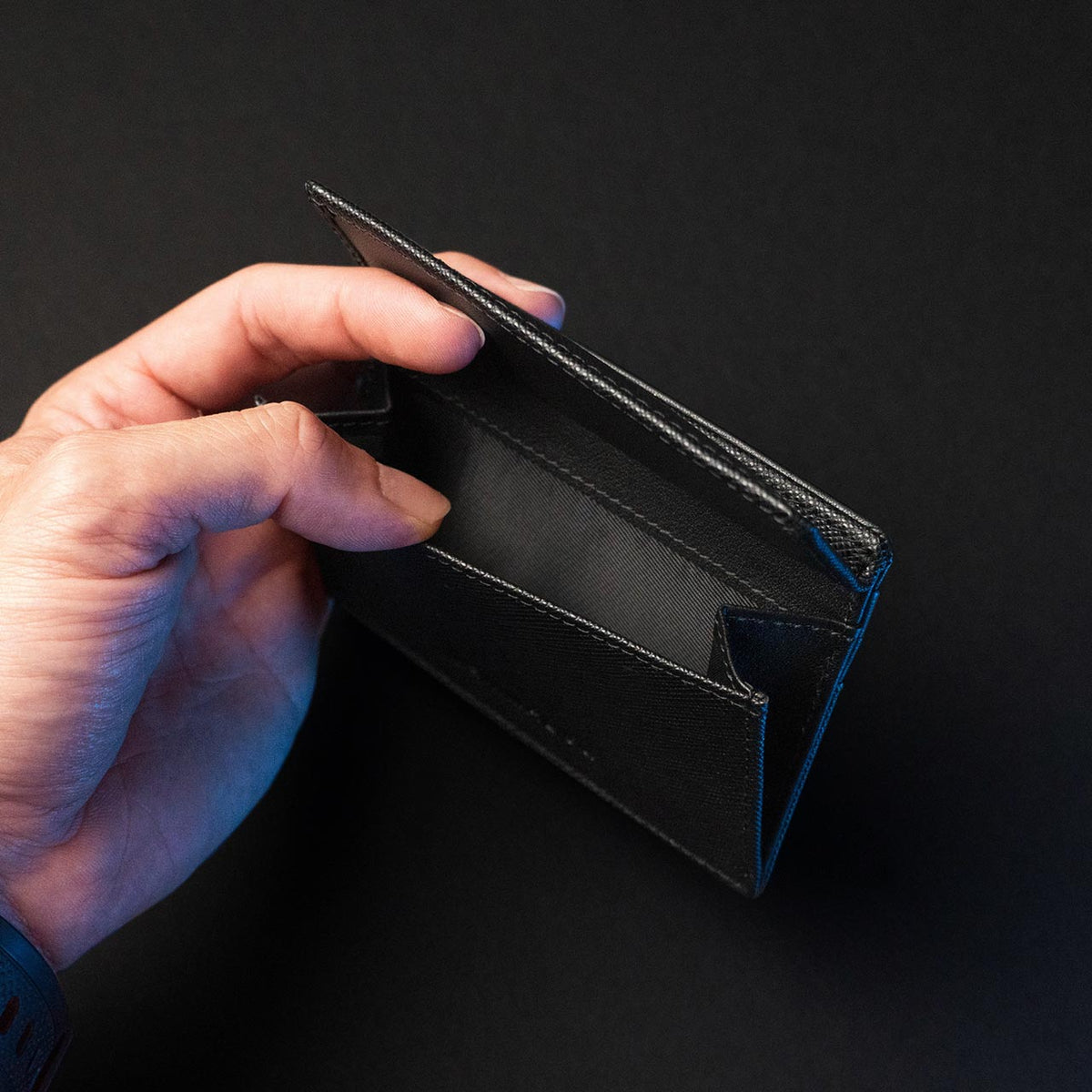 coin pouch wallet with wide opening