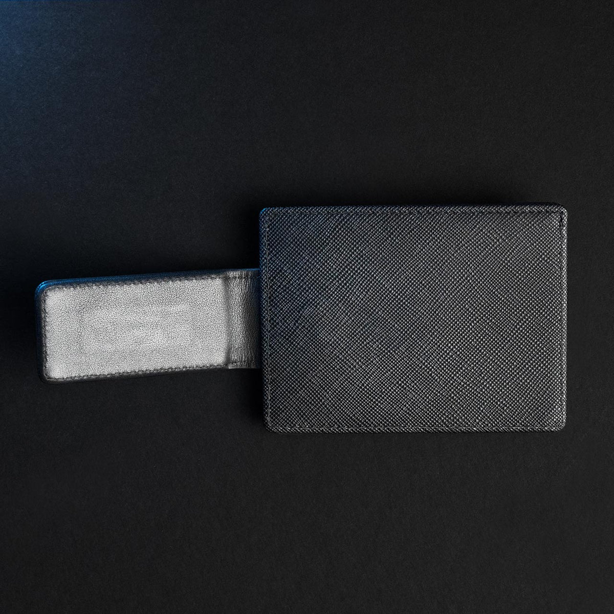 versatile card sleeve wallet with magnetic flap