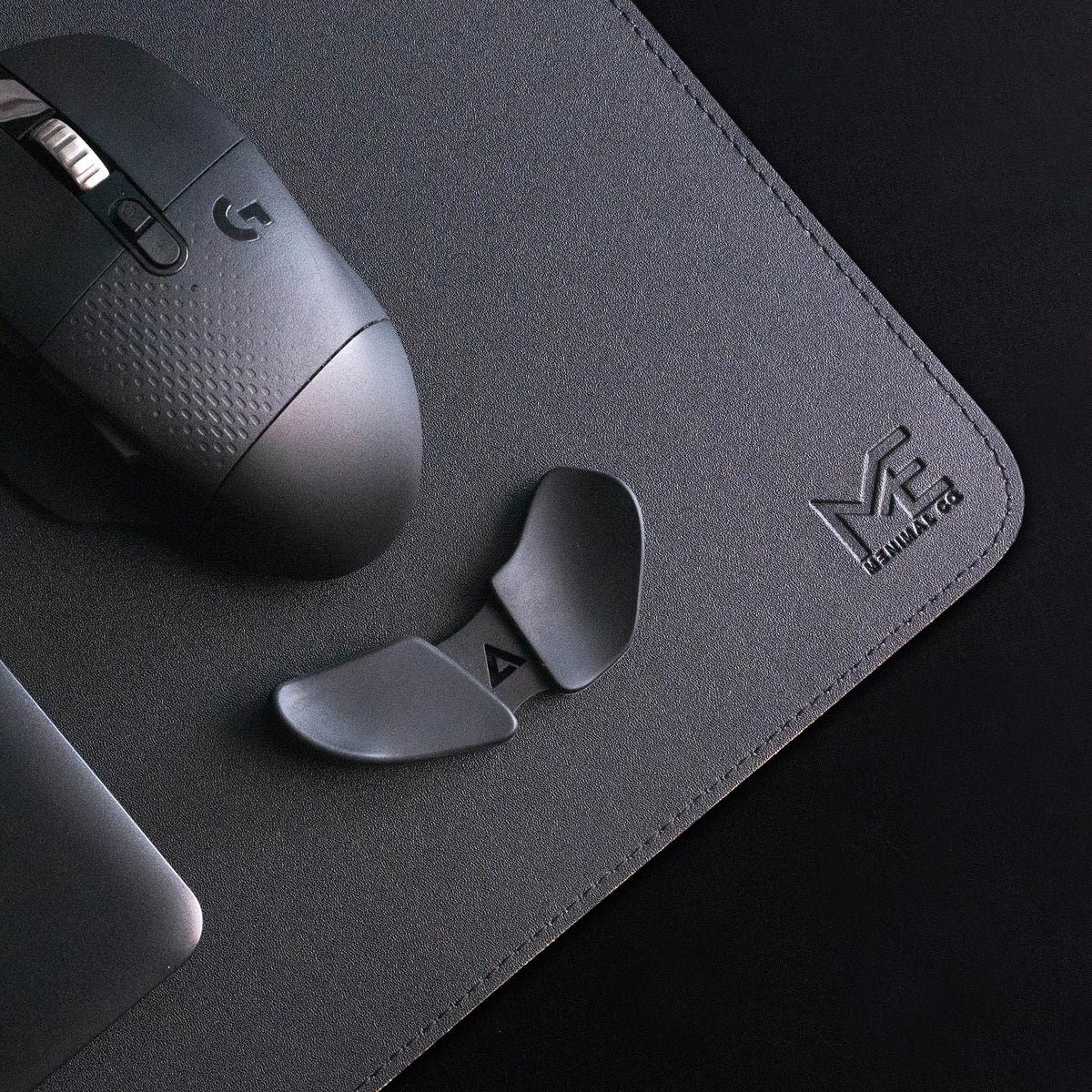 Me-nimal Desk Mat / Dual Color