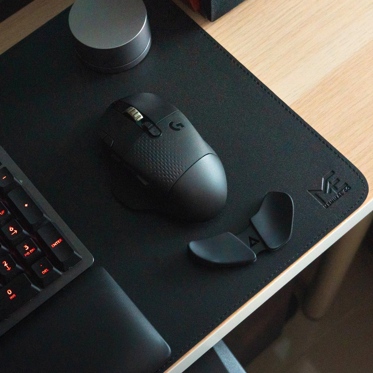 Me-nimal Desk Mat / Dual Color