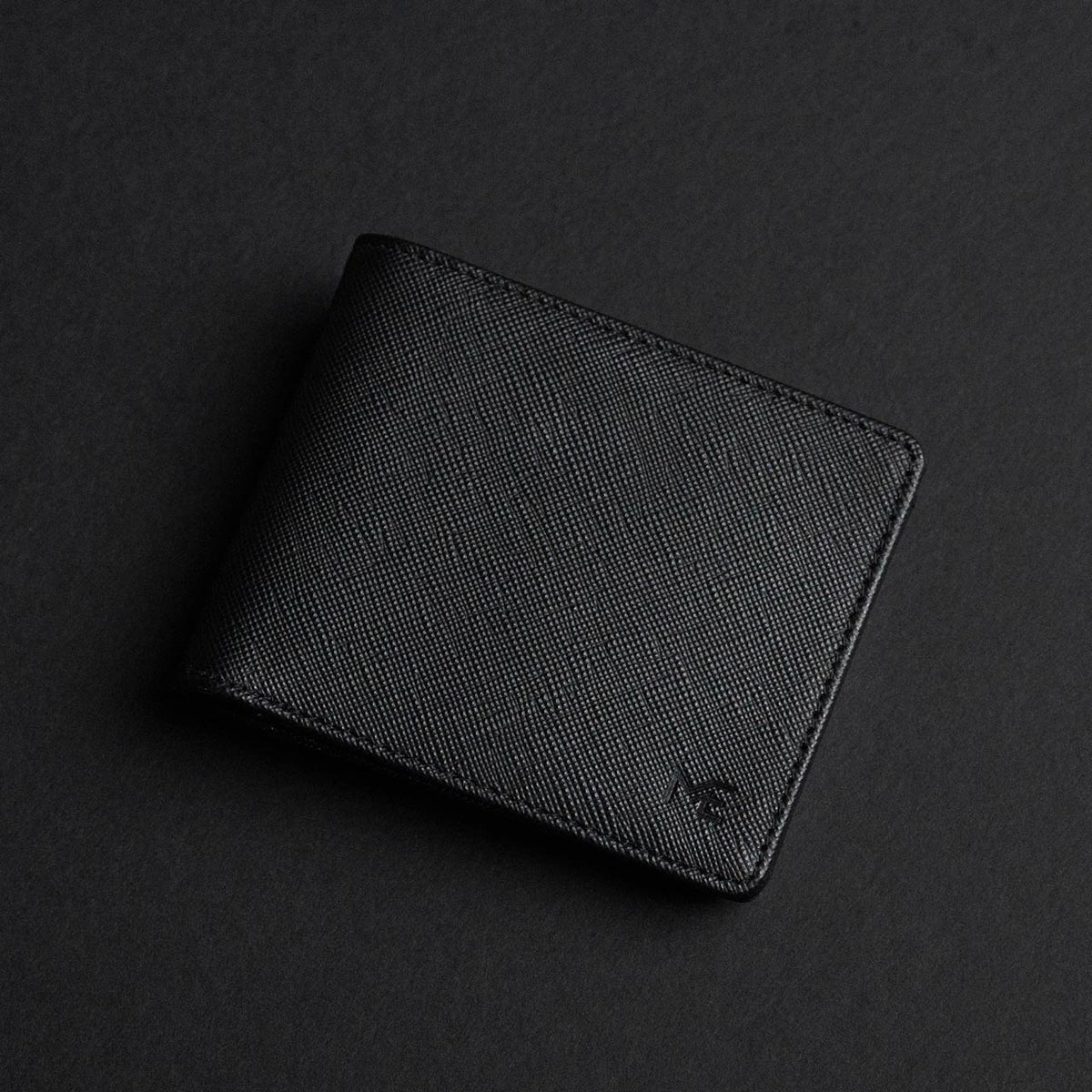 leather horizontal bifold wallet